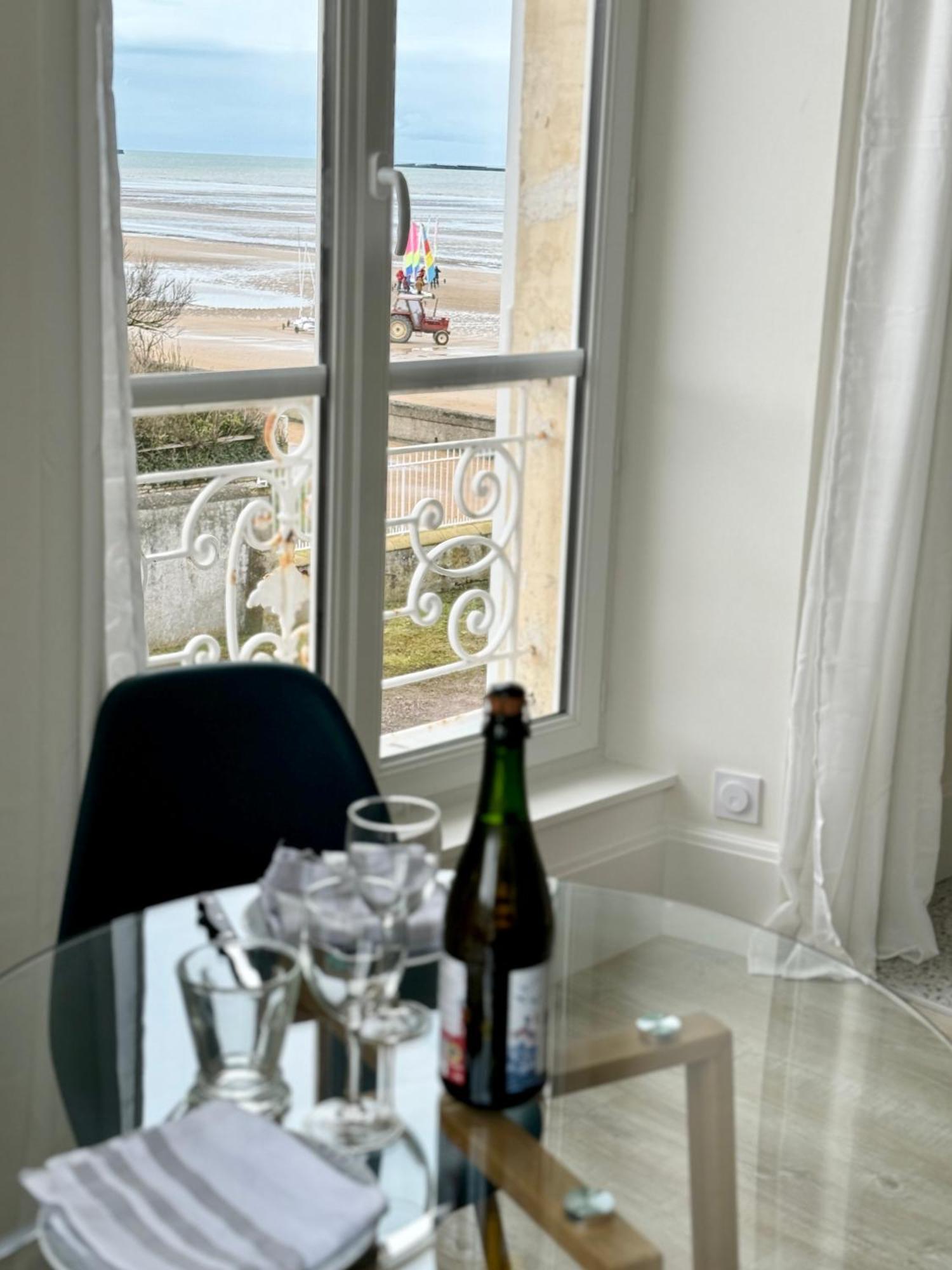 Sunny Apt On D-Day Beach With Parking Saint-Côme-de-Fresné Eksteriør billede